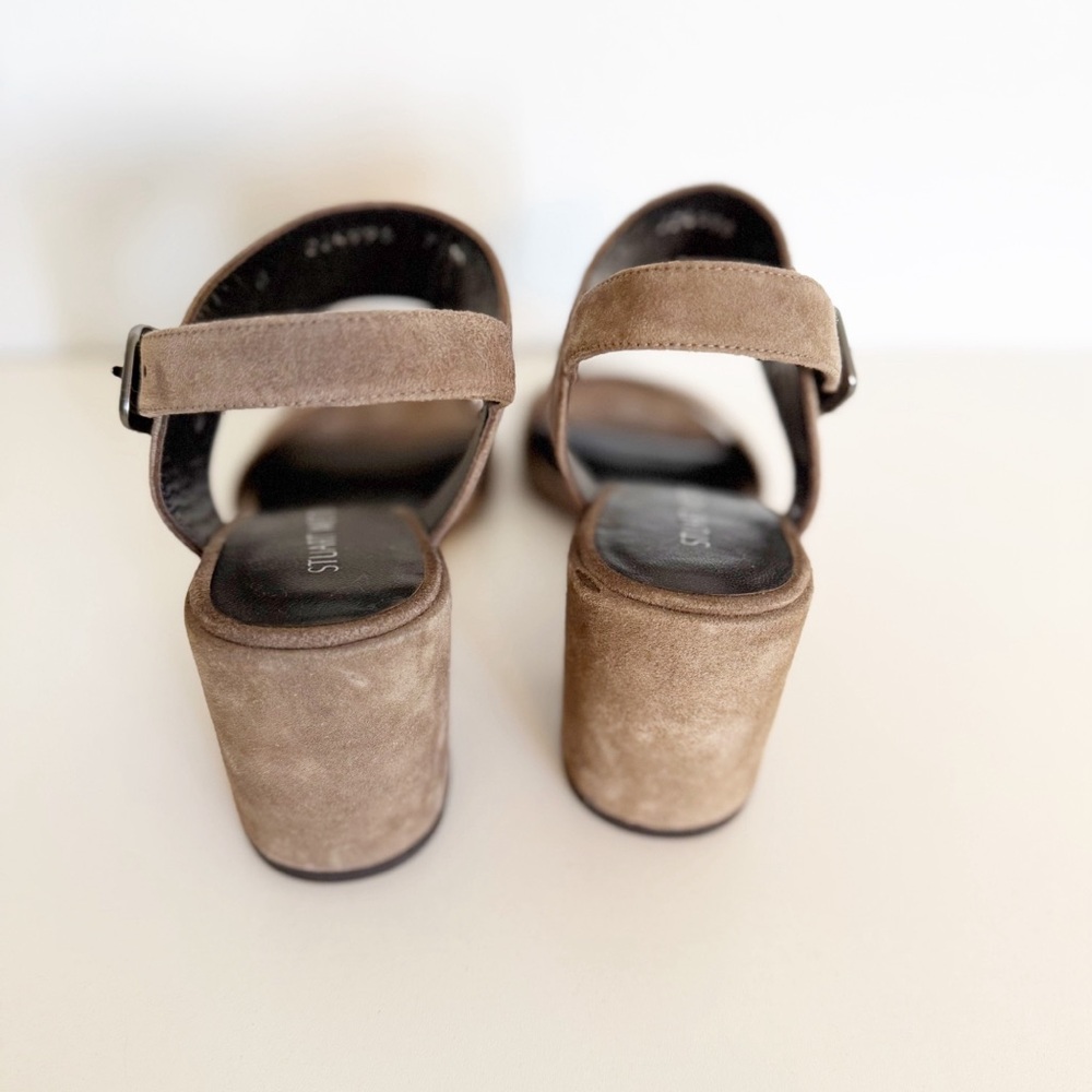 Stuart Weizman Women's Grey Suede Block Heel Sand… - image 4